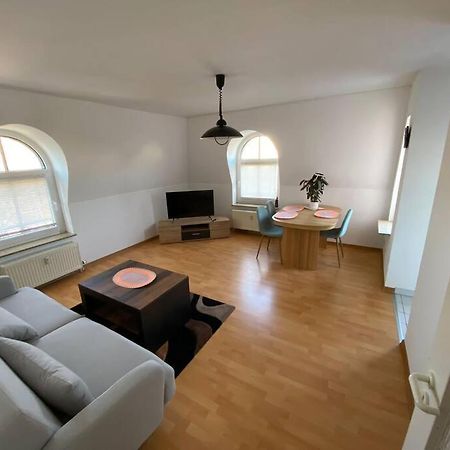 Schoene 2-Raumwohnung In Dresda Esterno foto